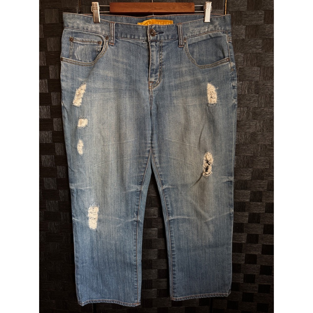 Refuge Distressed Cropped Jeans Womens 11 Blue Straight Leg Stretch